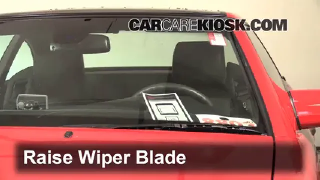 1998 Mercedes-Benz SL500 5.0L V8 Escobillas de limpiaparabrisas delantero Cambiar escobillas de limpiaparabrisas